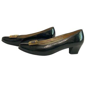 SALVATORE FERRAGAMO BLACK PATENT LEATHER GOLD METALLIC BUCKLE PUMPS - 9A